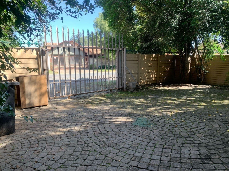 3 Bedroom Property for Sale in Birchleigh North Gauteng