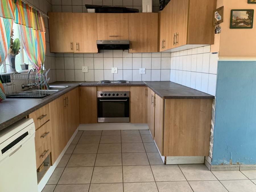 3 Bedroom Property for Sale in Birchleigh North Gauteng