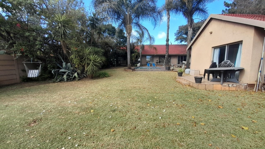 3 Bedroom Property for Sale in Birchleigh North Gauteng