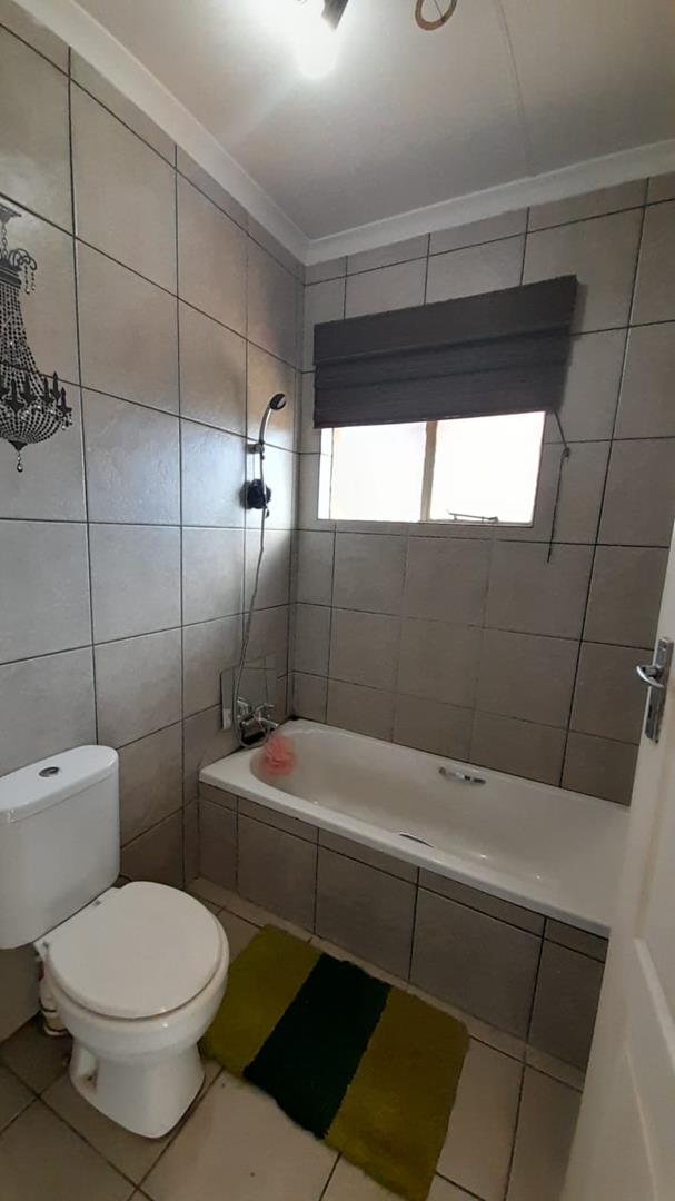 3 Bedroom Property for Sale in Birchleigh North Gauteng