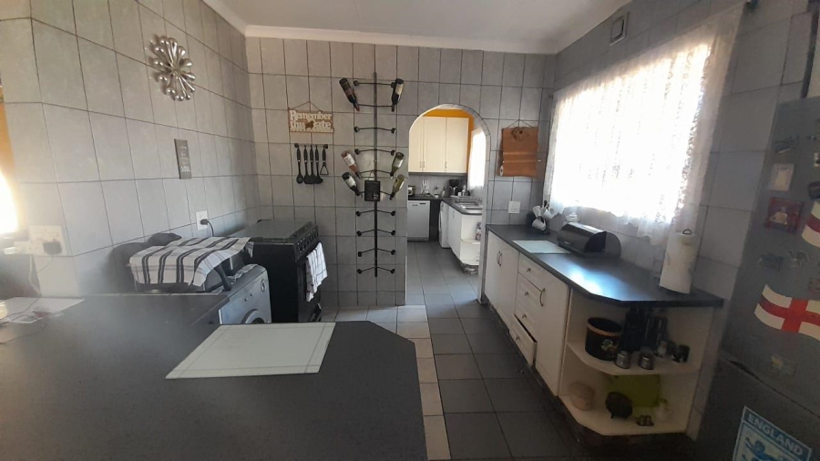 3 Bedroom Property for Sale in Birchleigh North Gauteng