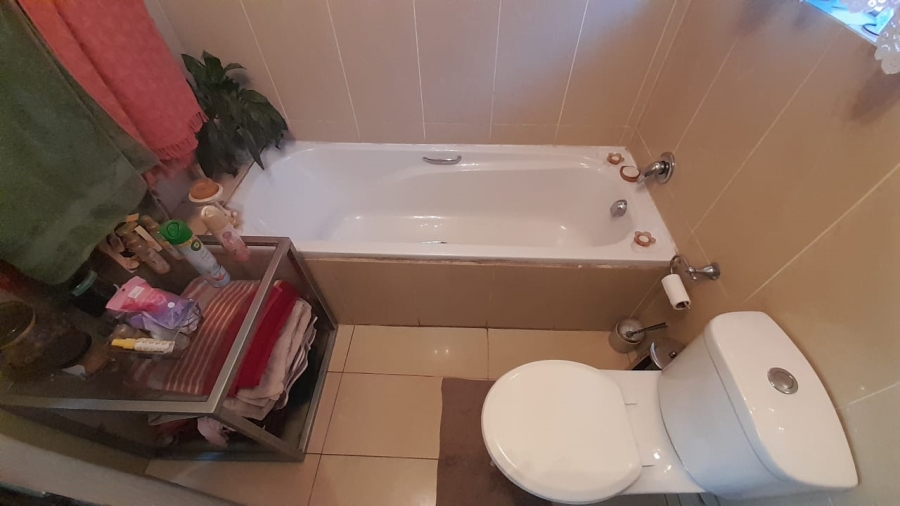 3 Bedroom Property for Sale in Birchleigh North Gauteng