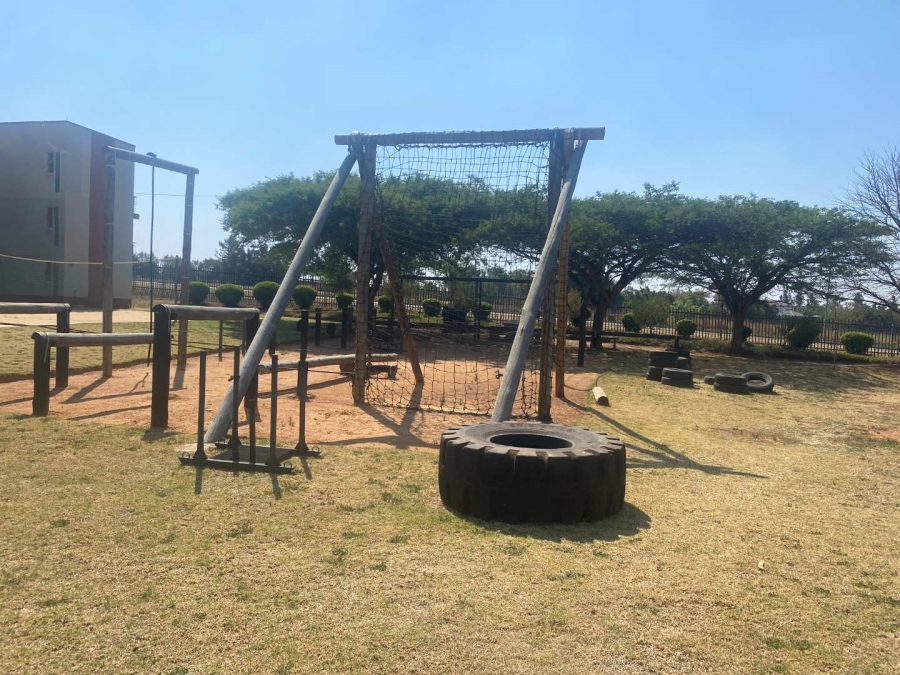 1 Bedroom Property for Sale in Ruimsig Gauteng