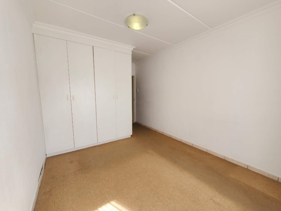 2 Bedroom Property for Sale in Willowbrook Gauteng