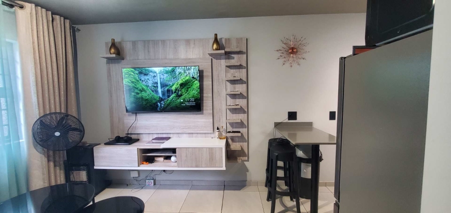 To Let 2 Bedroom Property for Rent in South Hills Gauteng