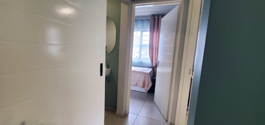 To Let 2 Bedroom Property for Rent in South Hills Gauteng