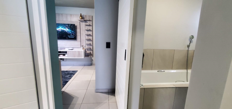 To Let 2 Bedroom Property for Rent in South Hills Gauteng