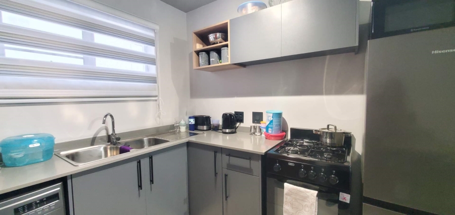 To Let 2 Bedroom Property for Rent in South Hills Gauteng