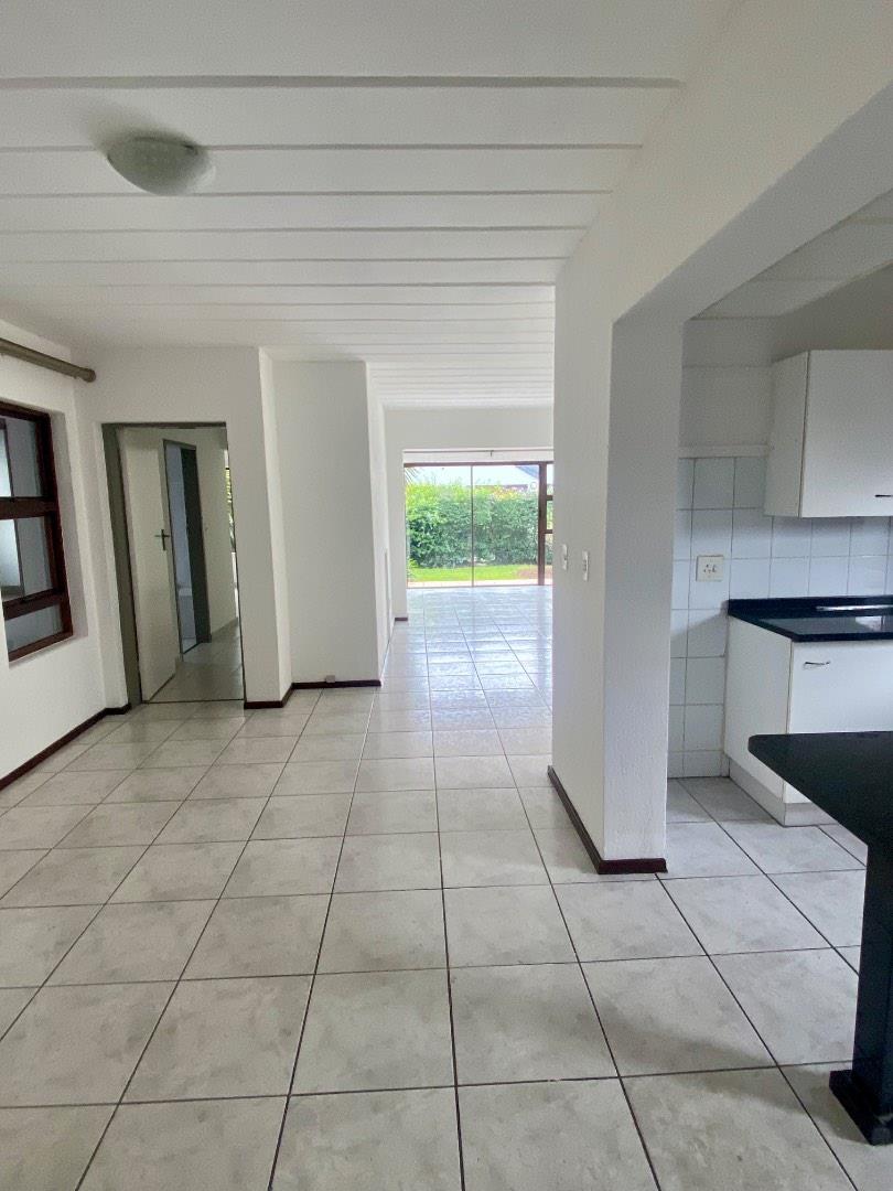 To Let 3 Bedroom Property for Rent in Lakefield Gauteng