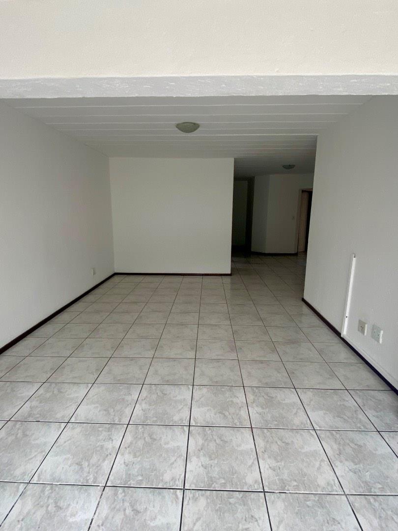 To Let 3 Bedroom Property for Rent in Lakefield Gauteng