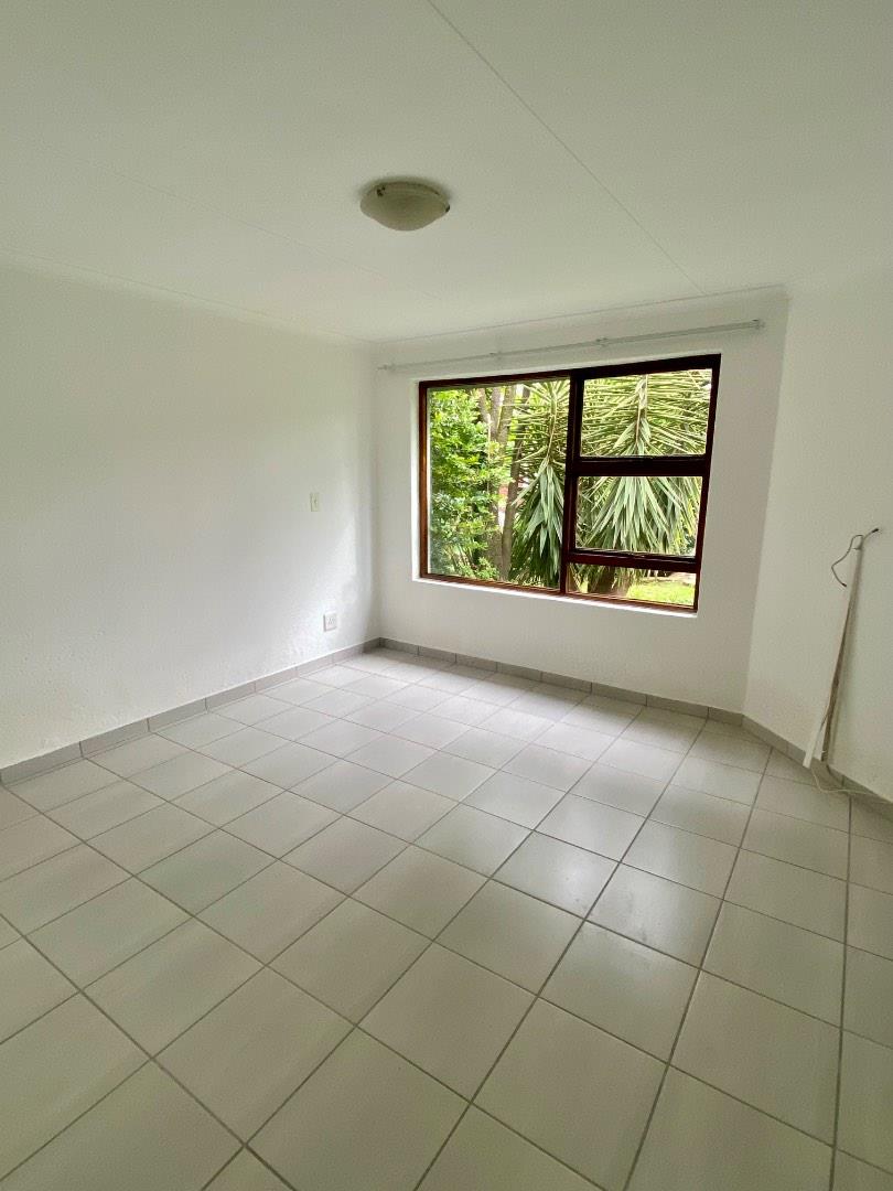 To Let 3 Bedroom Property for Rent in Lakefield Gauteng