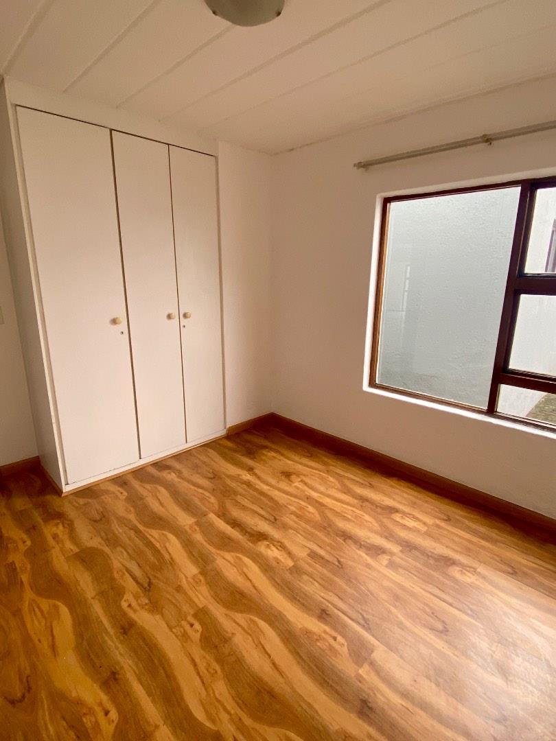 To Let 3 Bedroom Property for Rent in Lakefield Gauteng