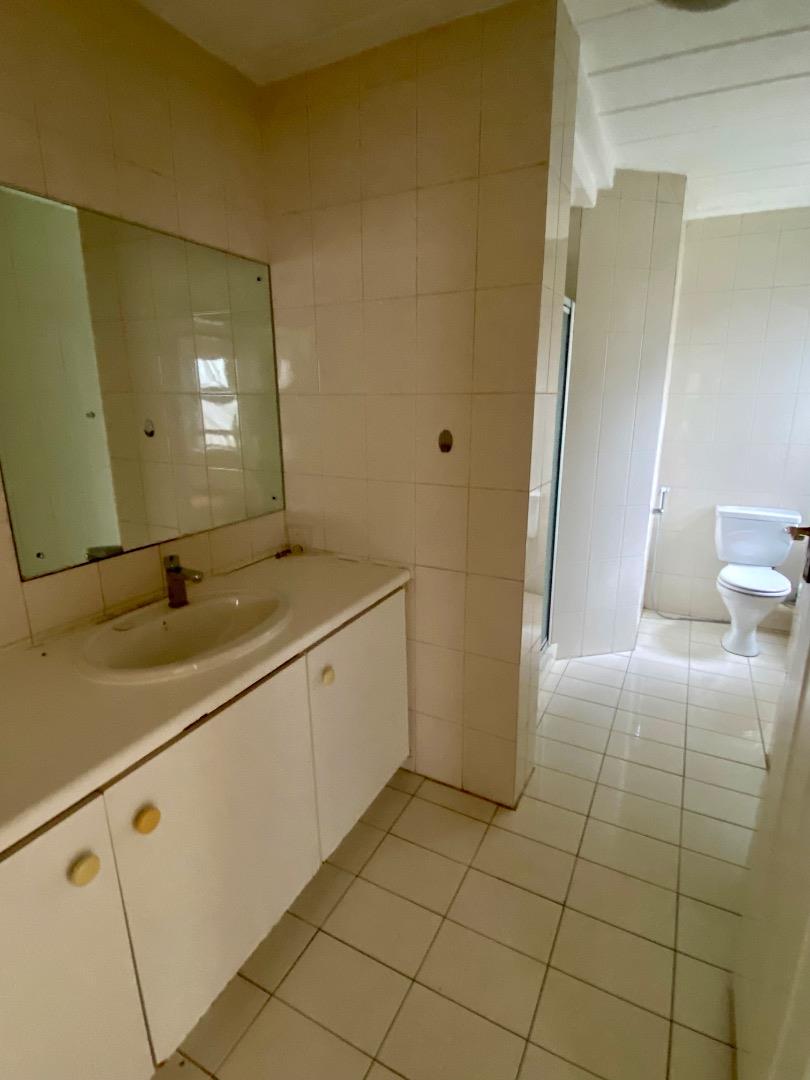 To Let 3 Bedroom Property for Rent in Lakefield Gauteng