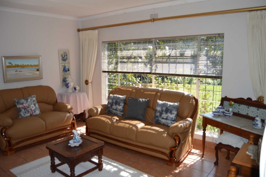 5 Bedroom Property for Sale in Brackendowns Gauteng