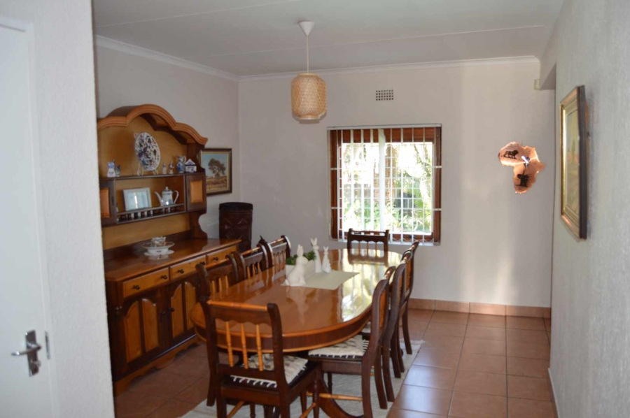 5 Bedroom Property for Sale in Brackendowns Gauteng