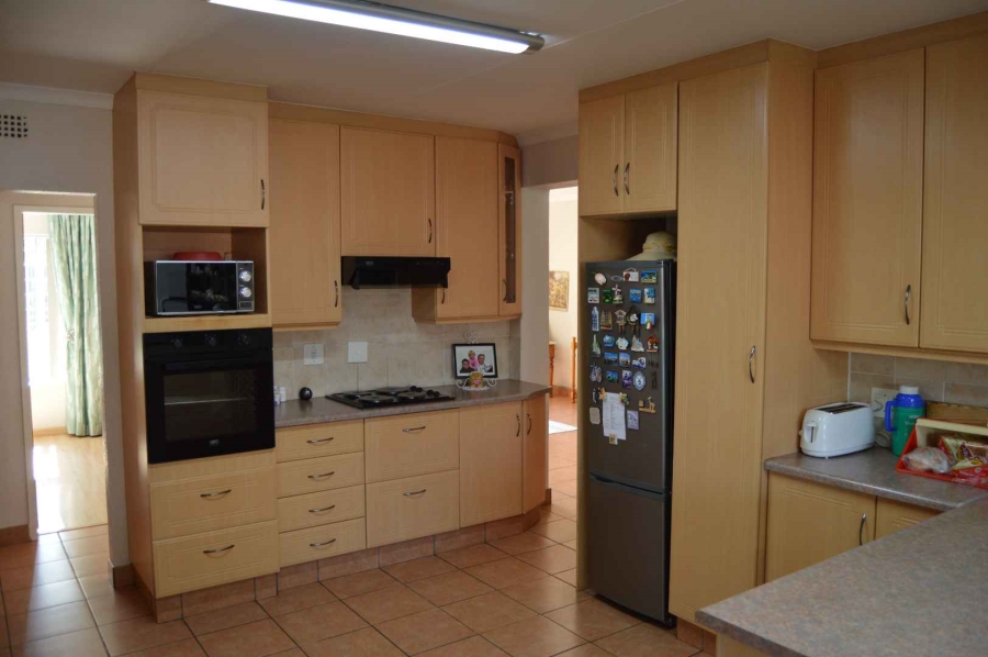 5 Bedroom Property for Sale in Brackendowns Gauteng