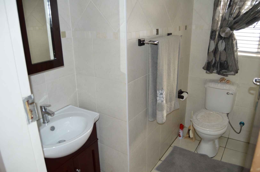 5 Bedroom Property for Sale in Brackendowns Gauteng