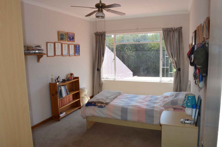 5 Bedroom Property for Sale in Brackendowns Gauteng