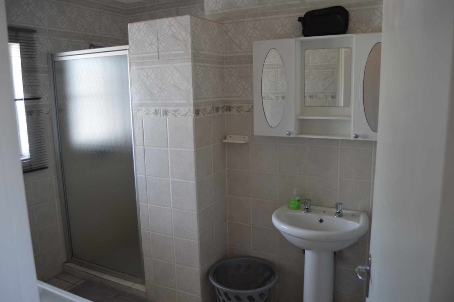 5 Bedroom Property for Sale in Brackendowns Gauteng