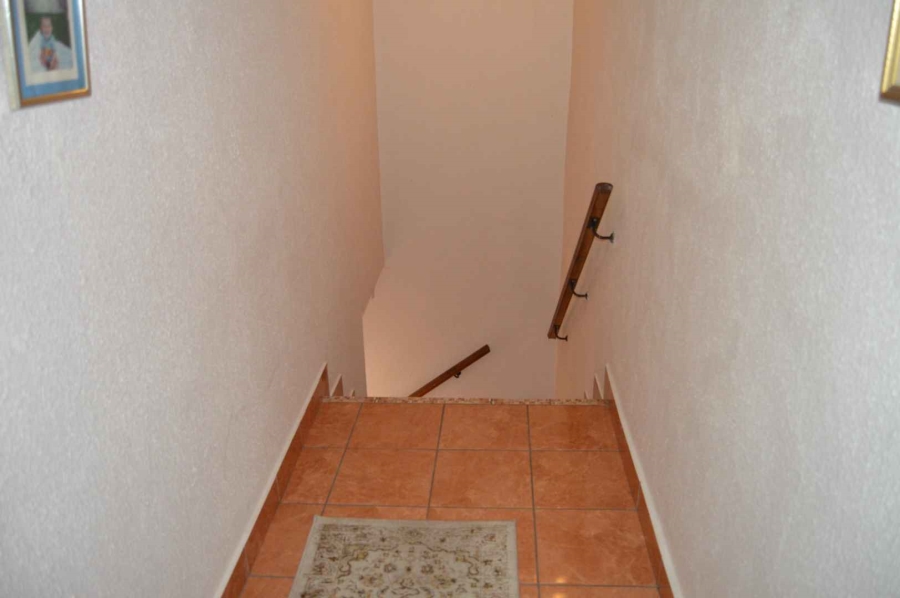 5 Bedroom Property for Sale in Brackendowns Gauteng