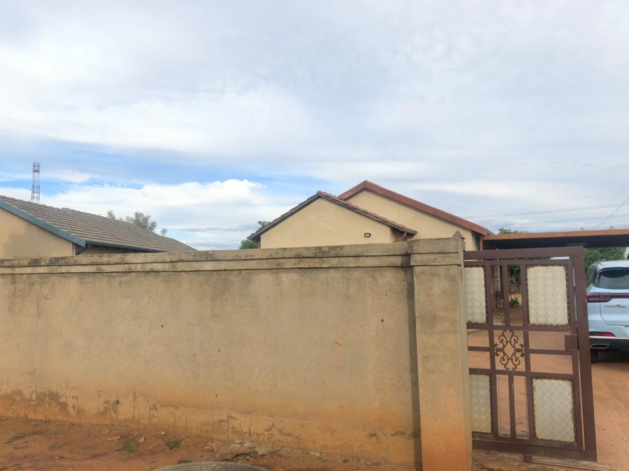 To Let 3 Bedroom Property for Rent in Soshanguve VV Gauteng