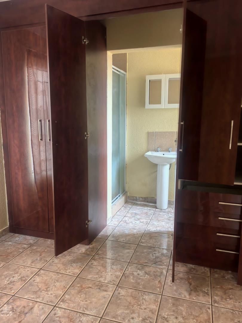 To Let 3 Bedroom Property for Rent in Soshanguve VV Gauteng
