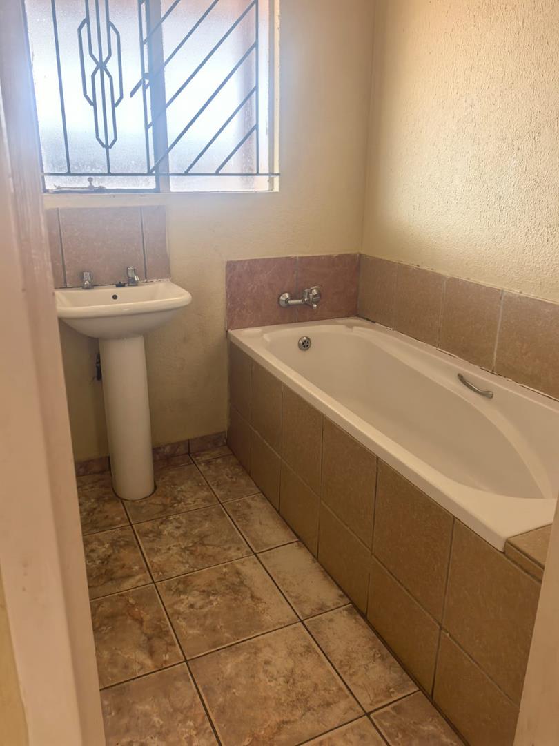 To Let 3 Bedroom Property for Rent in Soshanguve VV Gauteng
