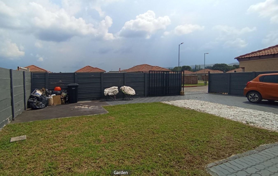 2 Bedroom Property for Sale in Andeon Gauteng