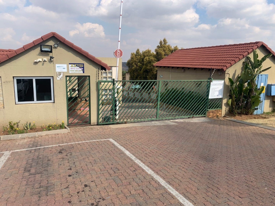2 Bedroom Property for Sale in Winchester Hills Gauteng
