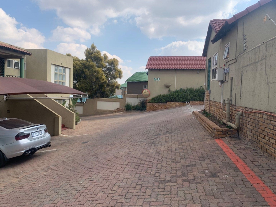 2 Bedroom Property for Sale in Winchester Hills Gauteng