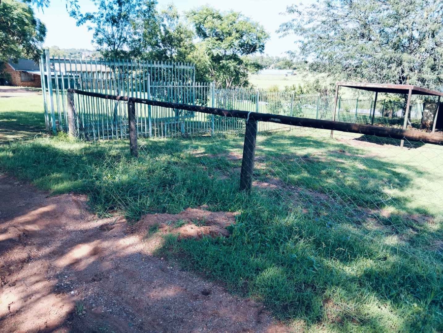 4 Bedroom Property for Sale in Mnandi Gauteng