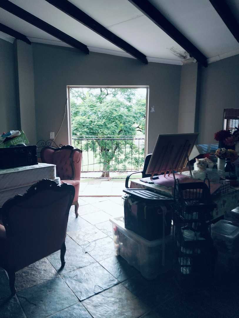 4 Bedroom Property for Sale in Mnandi Gauteng