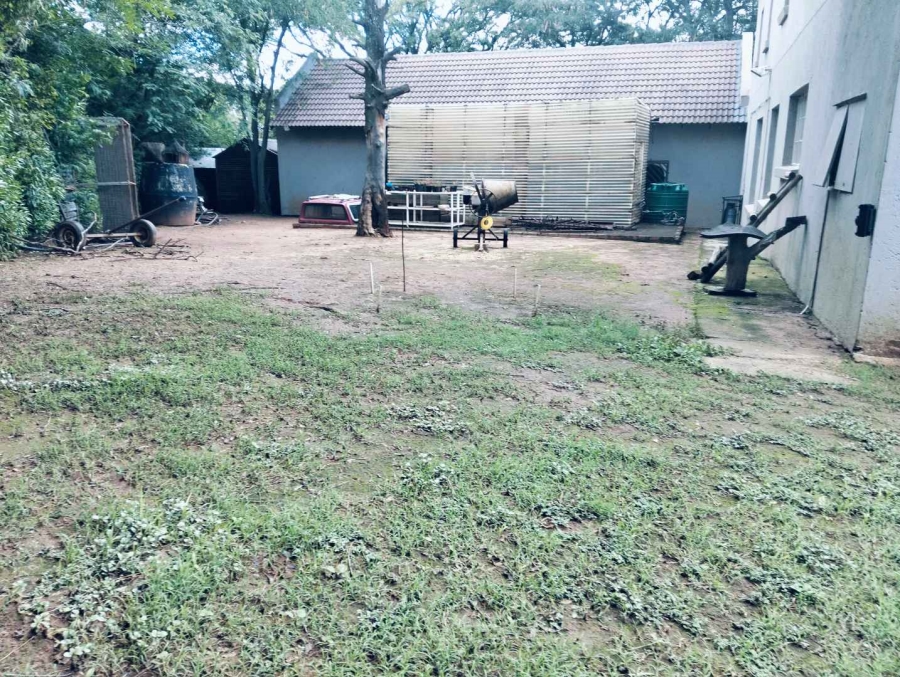 4 Bedroom Property for Sale in Mnandi Gauteng