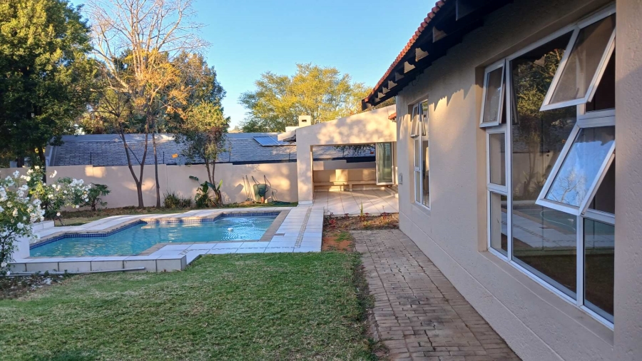 To Let 4 Bedroom Property for Rent in Hurlingham Manor Gauteng