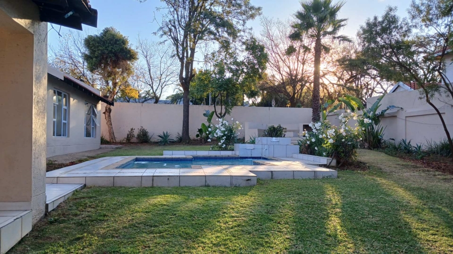 To Let 4 Bedroom Property for Rent in Hurlingham Manor Gauteng