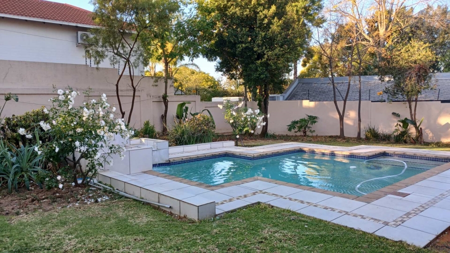 To Let 4 Bedroom Property for Rent in Hurlingham Manor Gauteng
