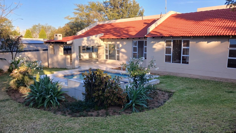 To Let 4 Bedroom Property for Rent in Hurlingham Manor Gauteng