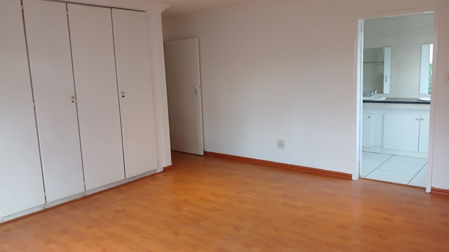 To Let 4 Bedroom Property for Rent in Hurlingham Manor Gauteng