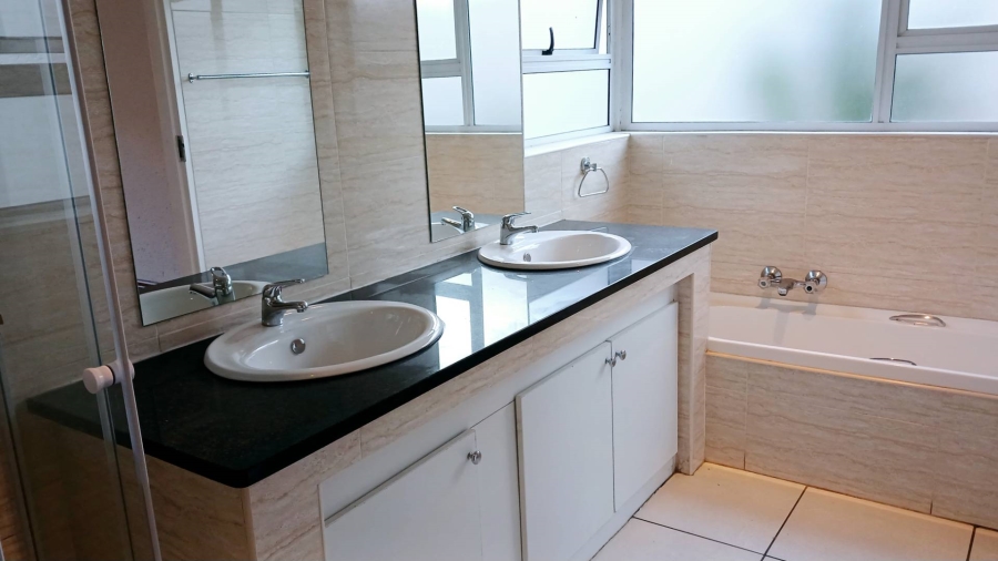 To Let 4 Bedroom Property for Rent in Hurlingham Manor Gauteng