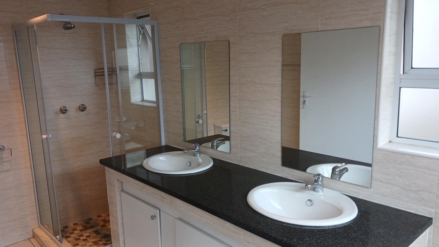 To Let 4 Bedroom Property for Rent in Hurlingham Manor Gauteng