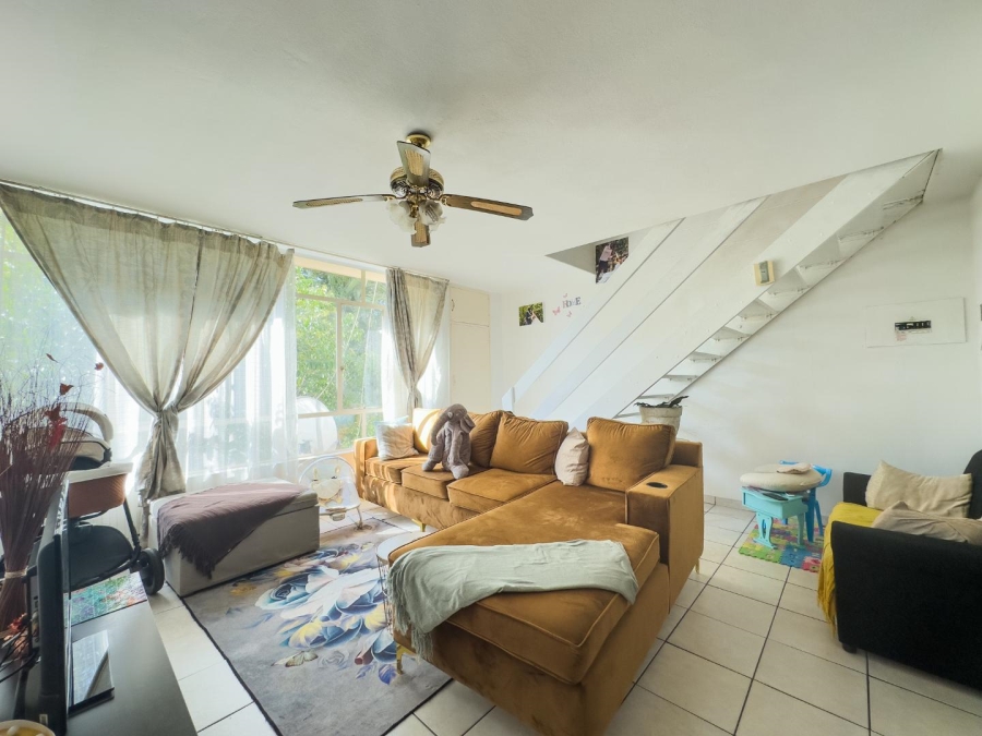 2 Bedroom Property for Sale in La Montagne Gauteng