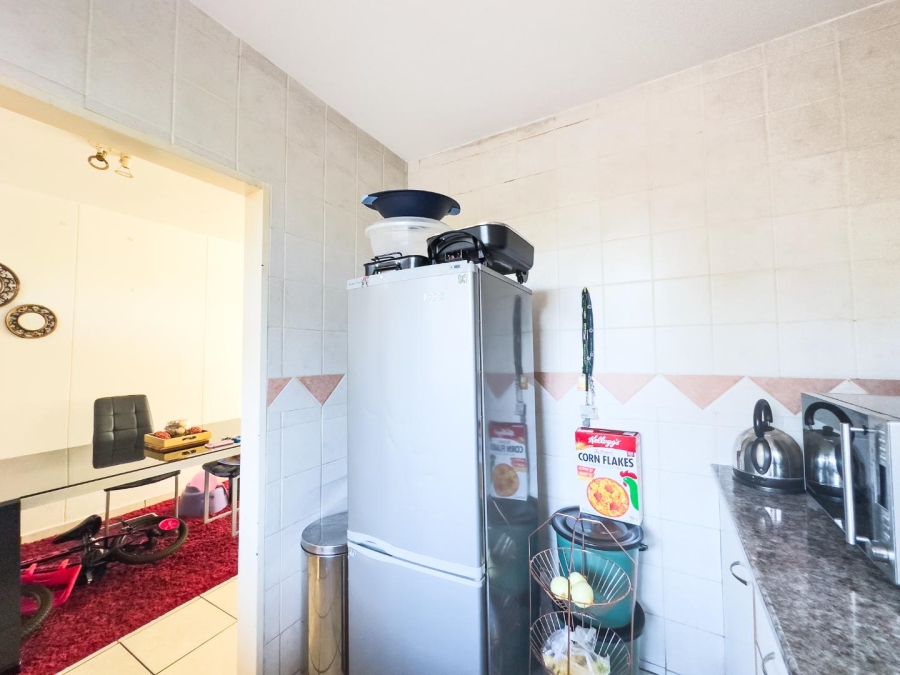 2 Bedroom Property for Sale in La Montagne Gauteng