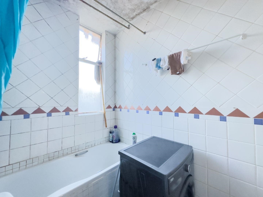 2 Bedroom Property for Sale in La Montagne Gauteng