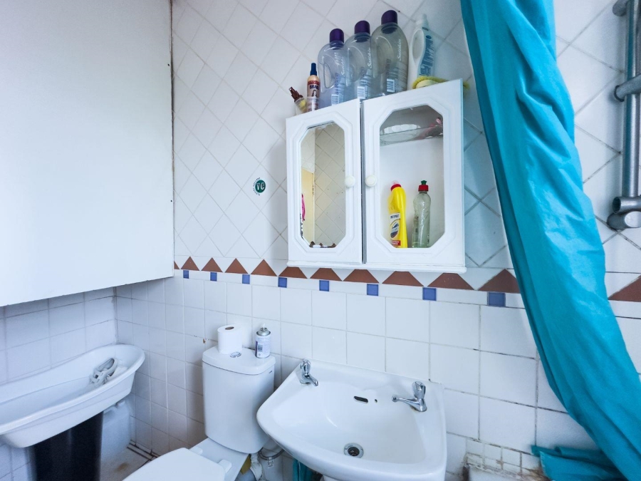 2 Bedroom Property for Sale in La Montagne Gauteng
