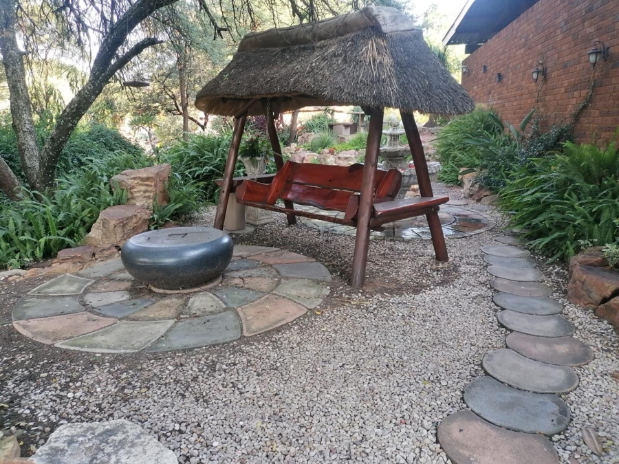 2 Bedroom Property for Sale in La Montagne Gauteng