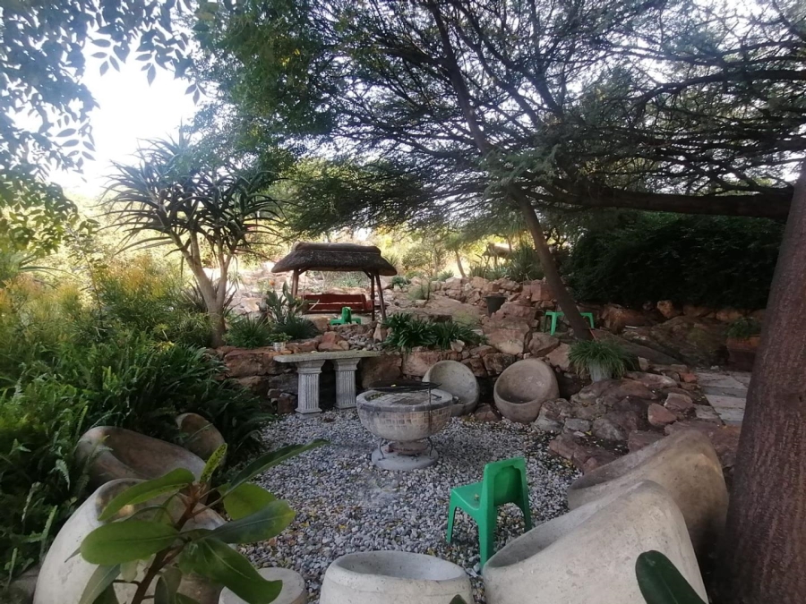 2 Bedroom Property for Sale in La Montagne Gauteng
