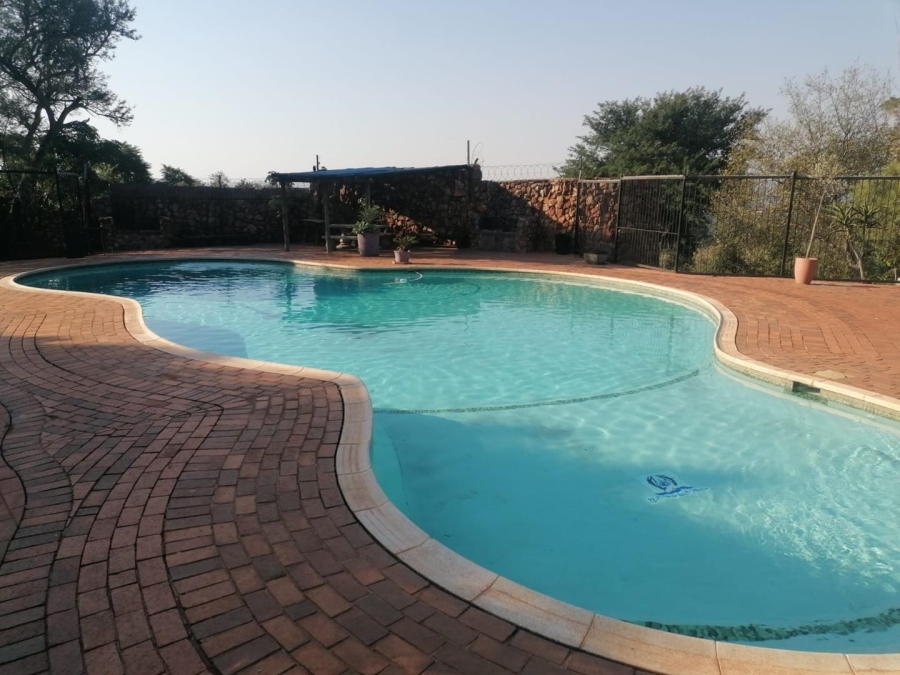 2 Bedroom Property for Sale in La Montagne Gauteng