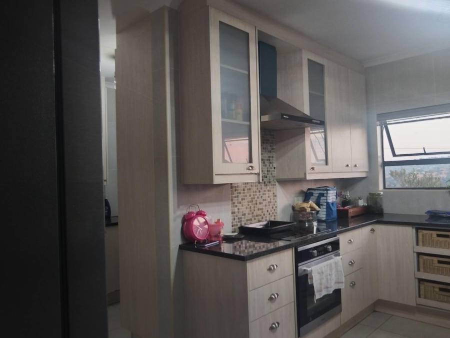 To Let 4 Bedroom Property for Rent in Wilro Park Gauteng