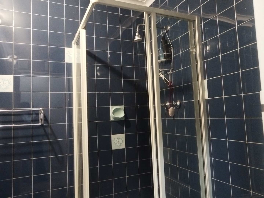 To Let 4 Bedroom Property for Rent in Wilro Park Gauteng