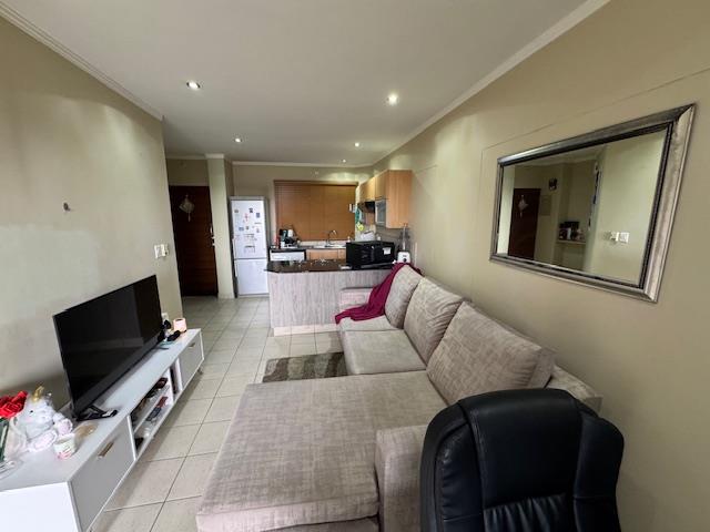 To Let 1 Bedroom Property for Rent in Sandhurst Gauteng
